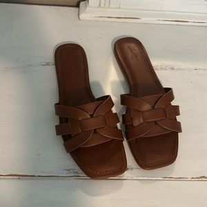 Brown leather women’s sandals